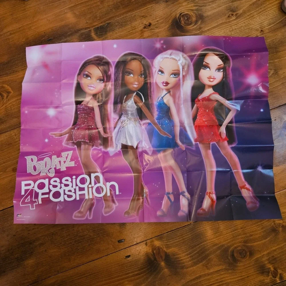 Bratz Passion 4 Fashion Runway Board Game Complete 2005 MGA 3 Dolls CD Poster